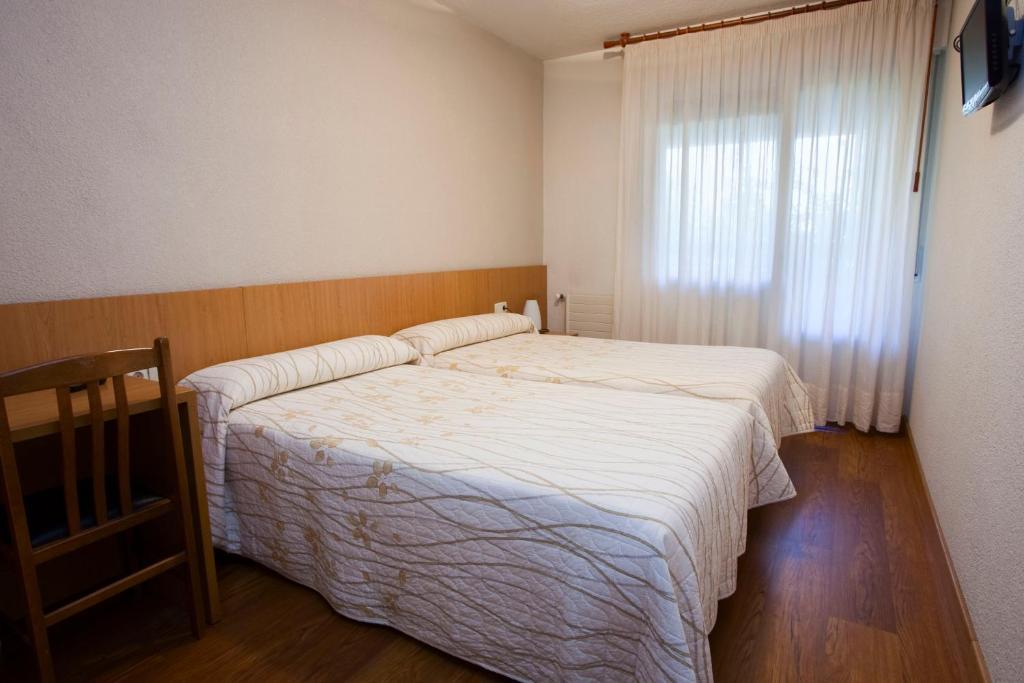 Hostal Abodi Pamplona Szoba fotó