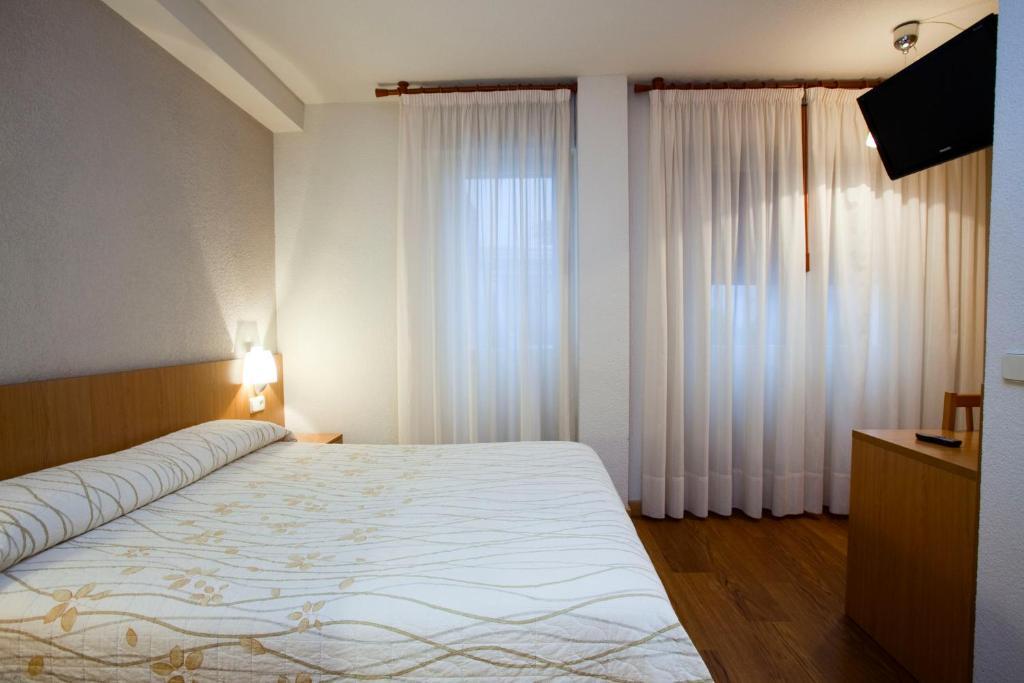 Hostal Abodi Pamplona Szoba fotó