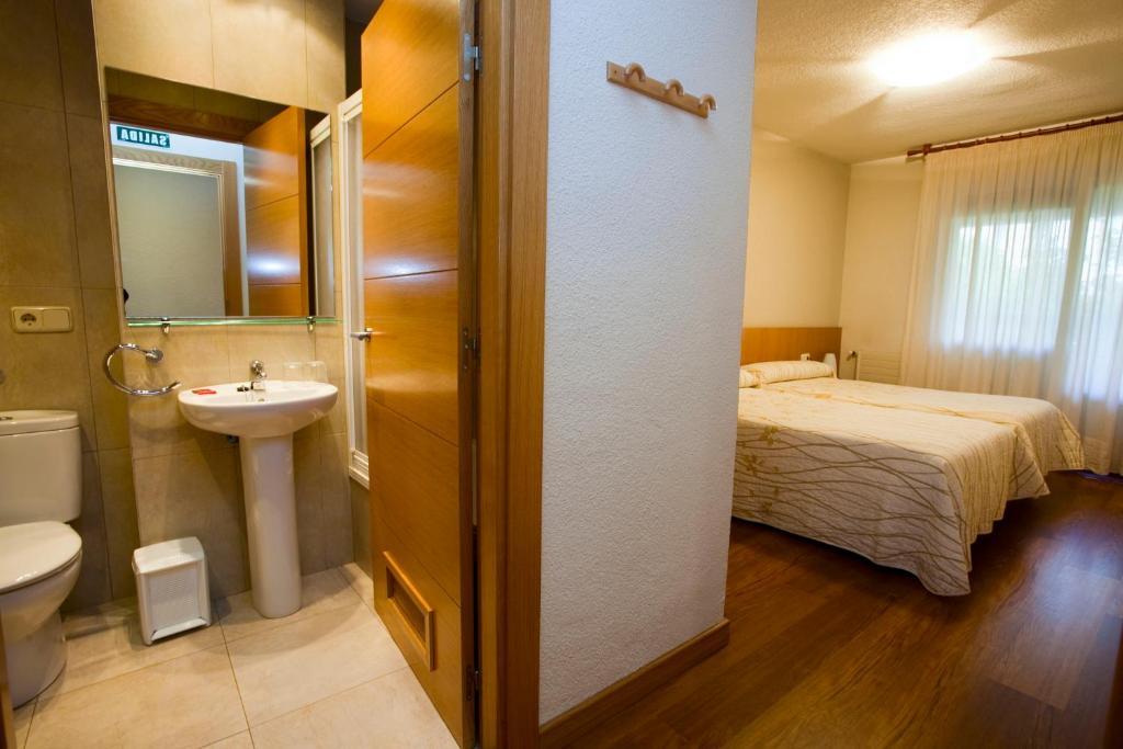 Hostal Abodi Pamplona Szoba fotó